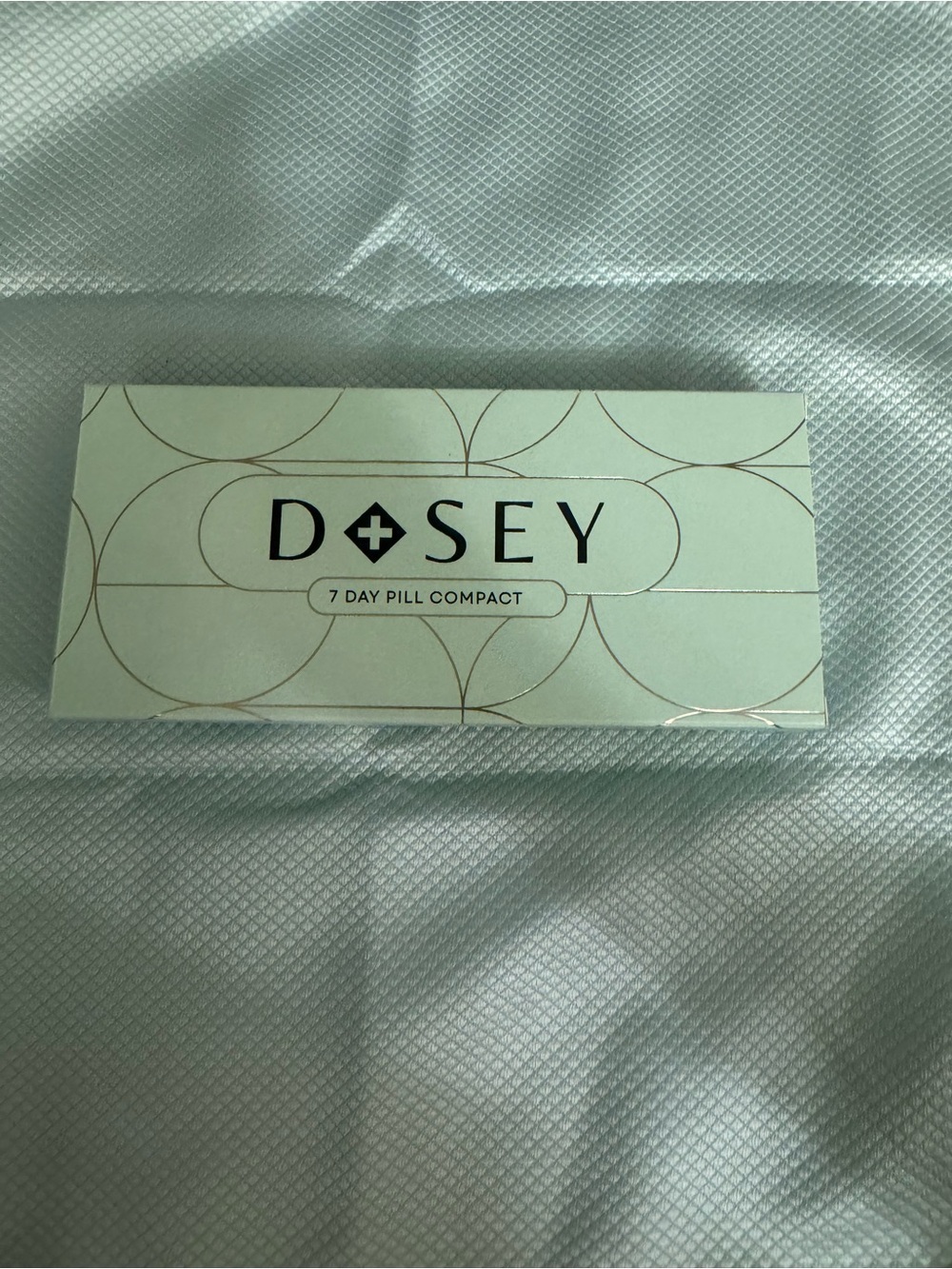 Doseday 7-Day Pill Compact - Sage Green Gold